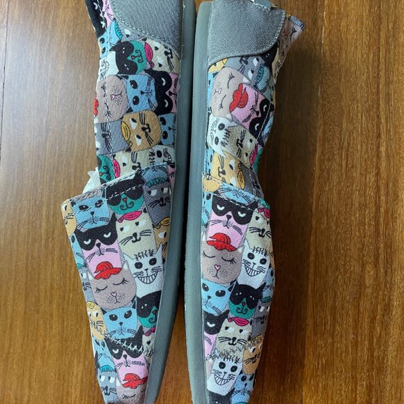Bob’s for Cats “Party Cats” Sz 7.5 Canvas Print Memory Foam Slip on Loafers - Picture 5 of 11